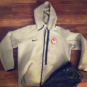 Men's Nike Olympic Zip Up Hoodie - X Large